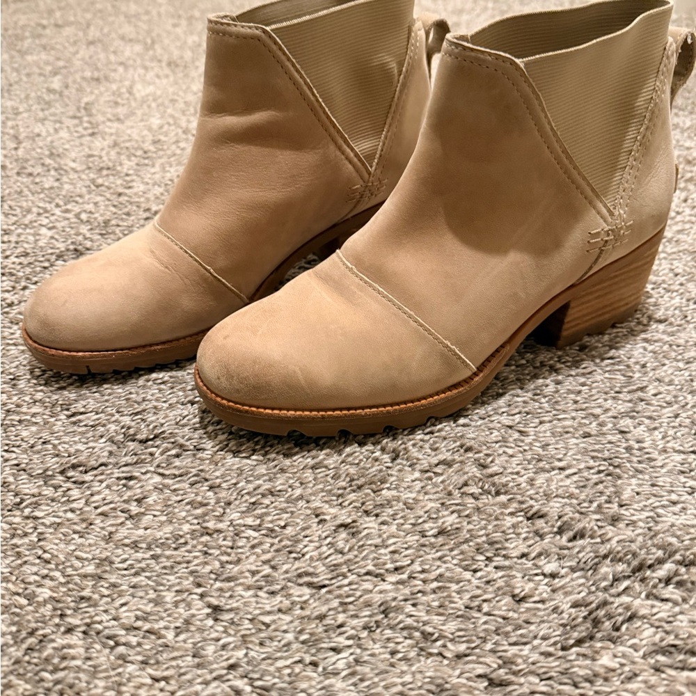 Sorel Tan Ankle Boots